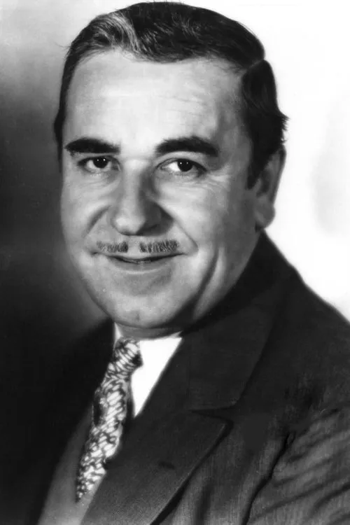 Noah Beery interpretando a Sam Crew