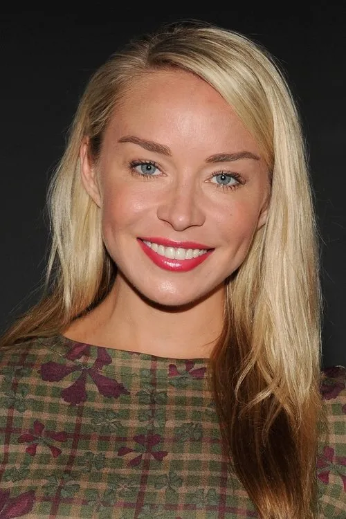 Noelle Reno interpretando a Tori