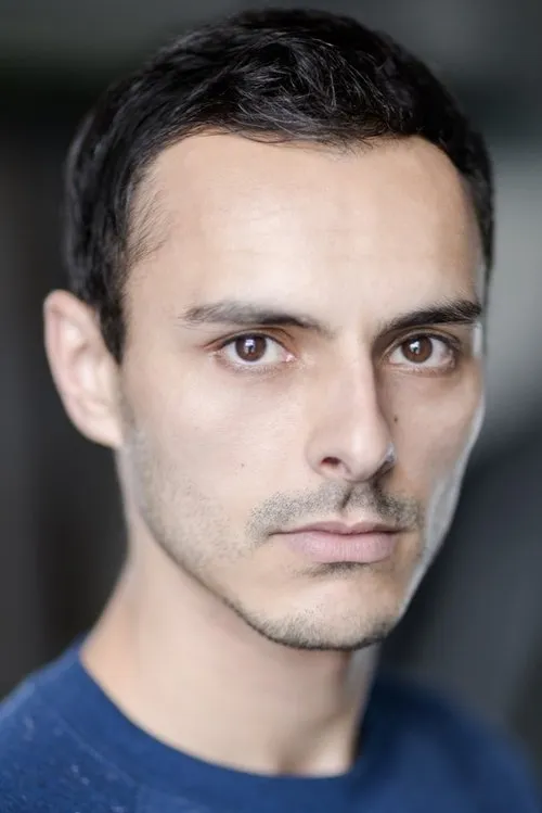 Stuart Sinclair Blyth ha trabajado con Noof Ousellam en 1 ocasiones