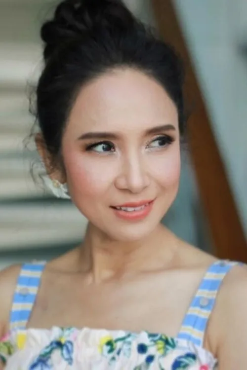 Noon Daran Thitakawin en su biografía y filmografía