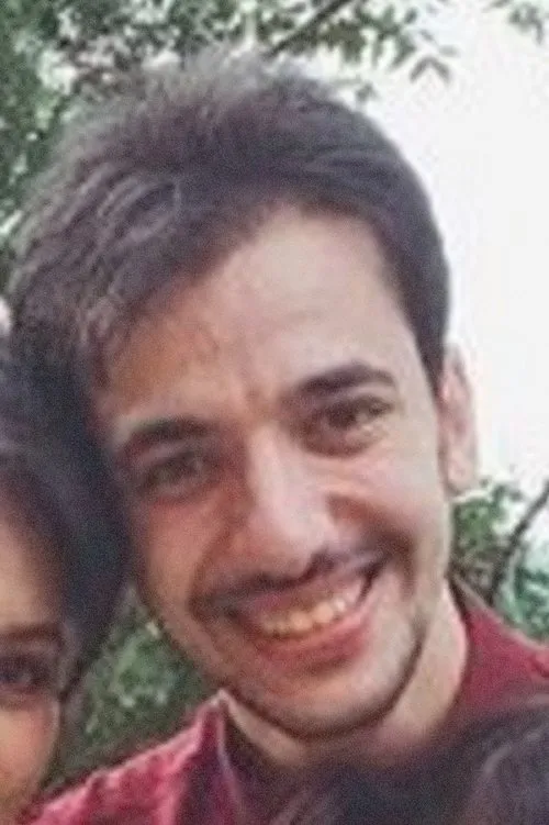 Nor Zam Zam interpretando a Budi