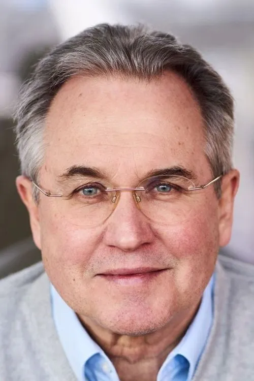 Norbert Heckner interpretando a Peter