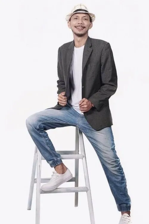 Norman Kamaru interpretando a Briptu Norman Kamaru