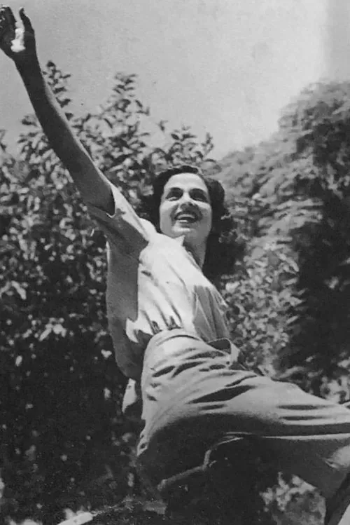 Nour El Hoda interpretando a Farhana / Nour Al-Ain