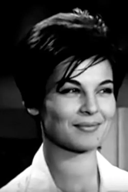 Ντίνα Τριάντη interpretando a Fofo