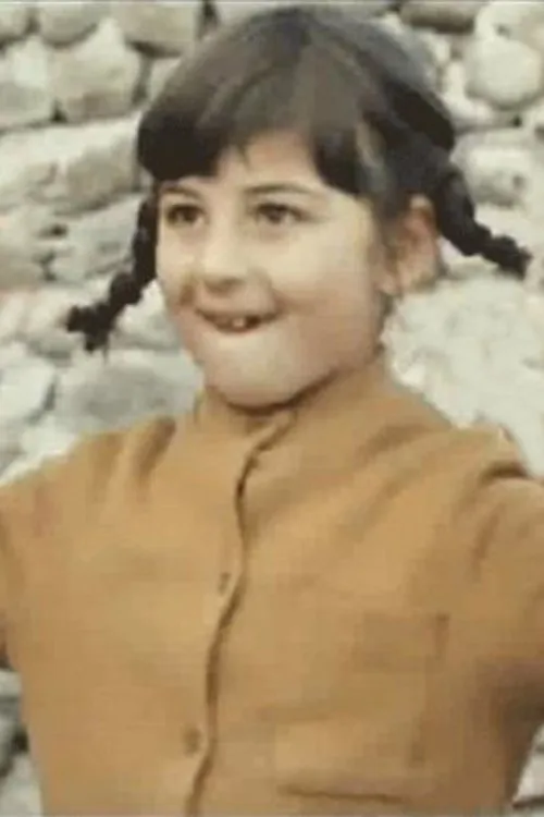 Nuka Jgenti interpretando a Doch soseda