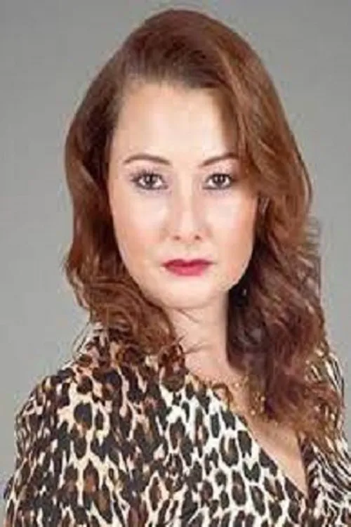 Nur Yazar — personaje: Pelin