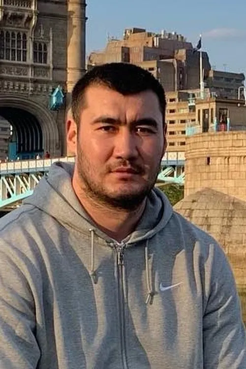 Anthony Yigit ha trabajado con Nursultan Amanzholov en 1 ocasiones