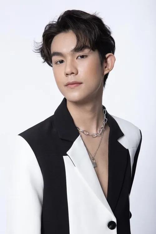 Warintorn Pahuyut ha trabajado con Nuttawat Iamchuen en 1 ocasiones