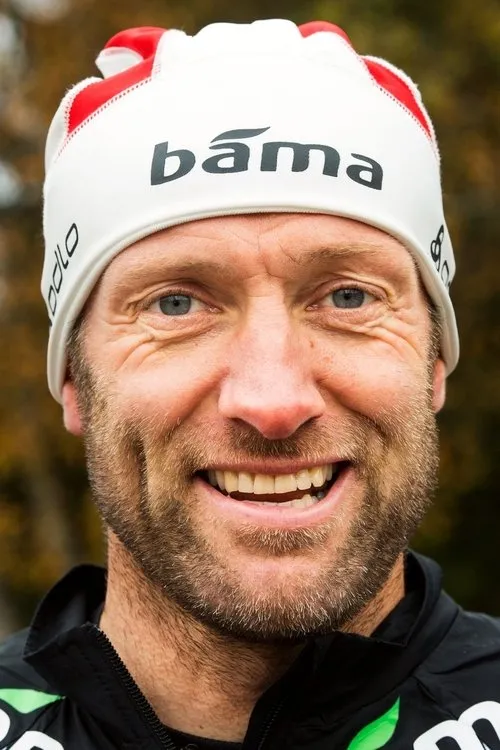 Foto de perfil del actor Odd-Bjørn Hjelmeset en el reparto