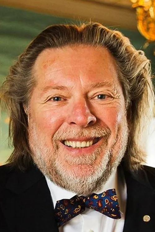 Odd Reitan interpretando a Himself (voice)