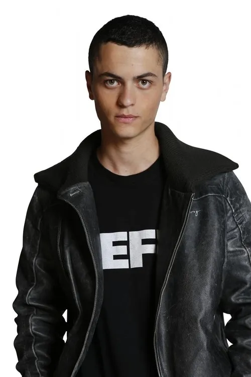 Ofek Pesach — personaje: ?????