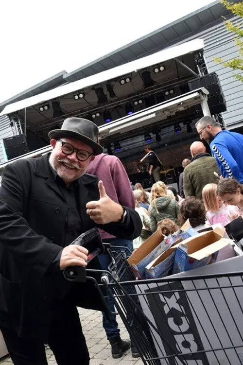 Pål Nielsen ha trabajado con Ole-Kristian Lima en 1 ocasiones