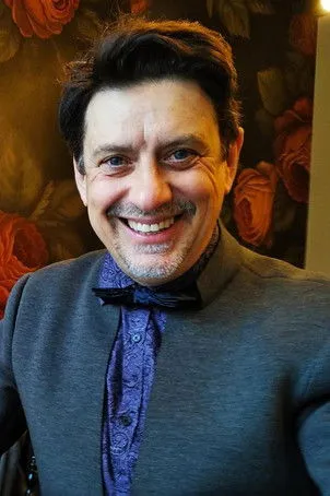 ????????? ???????? ha trabajado con Oleg Fleyer en 1 ocasiones