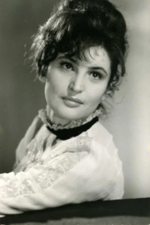 Olga Dreģe interpretando a 