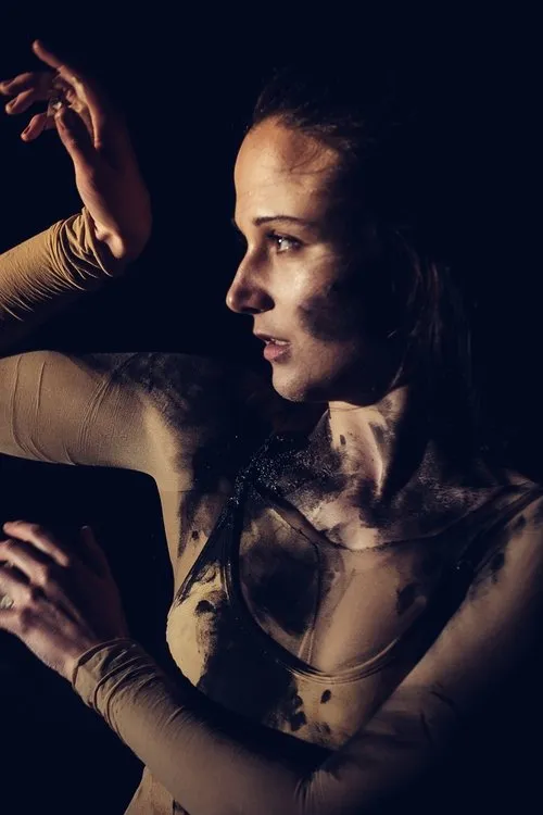 Alki David ha trabajado con Olga Kay en 1 ocasiones