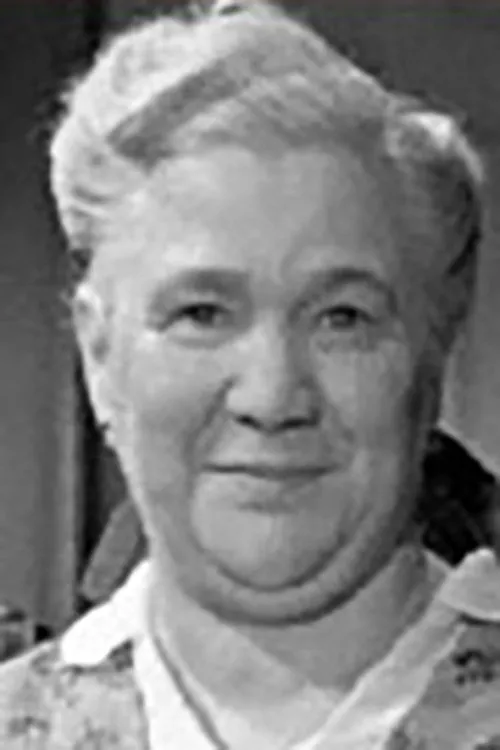 Olga Porudolinskaya interpretando a Praskovya Nikitishna