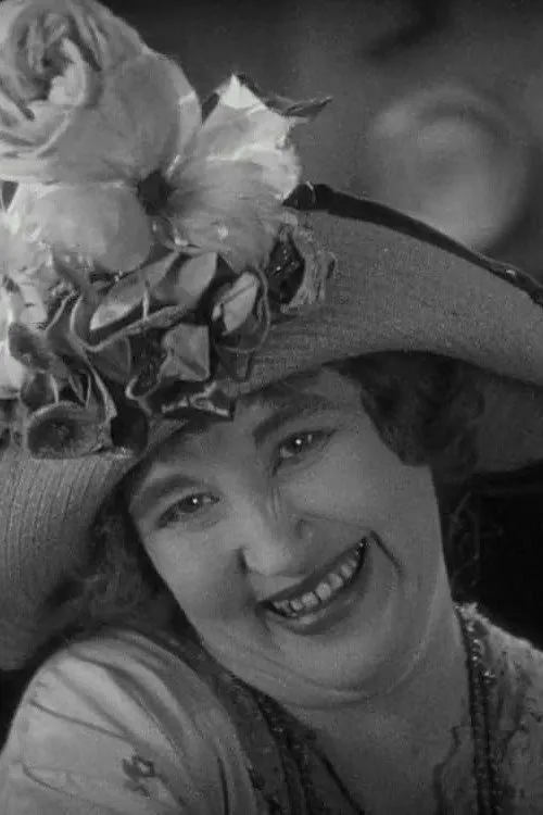 Olga Slade interpretando a Mary Hearn