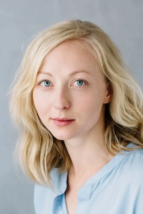 Olha Larina — personaje: Klavdiya