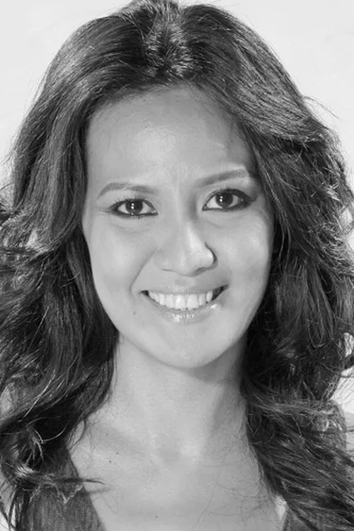 Olive Nieto interpretando a