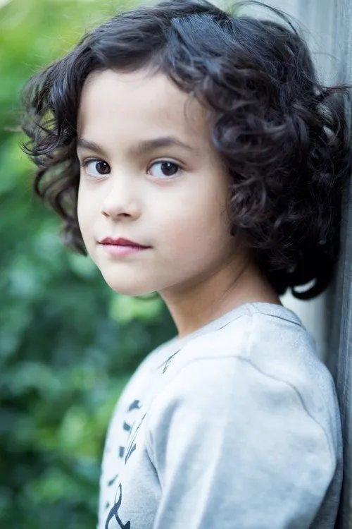 Oliver De Los Santos en su biografía y filmografía