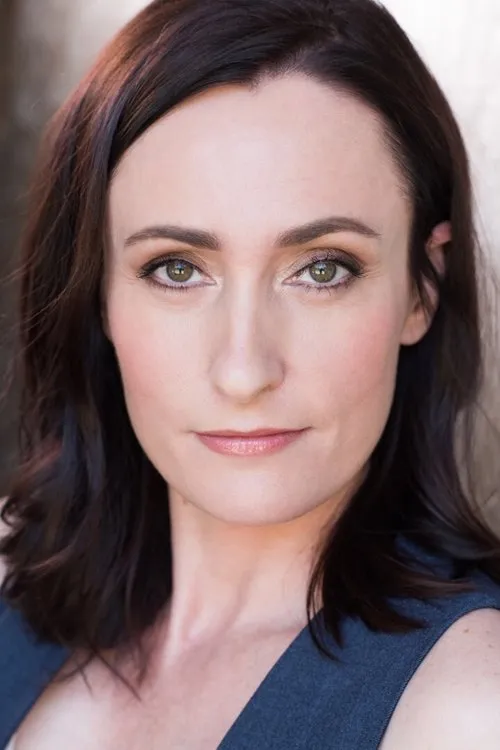 Amy V. Dewhurst ha trabajado con Olivia Mackenzie-Smith en 1 ocasiones