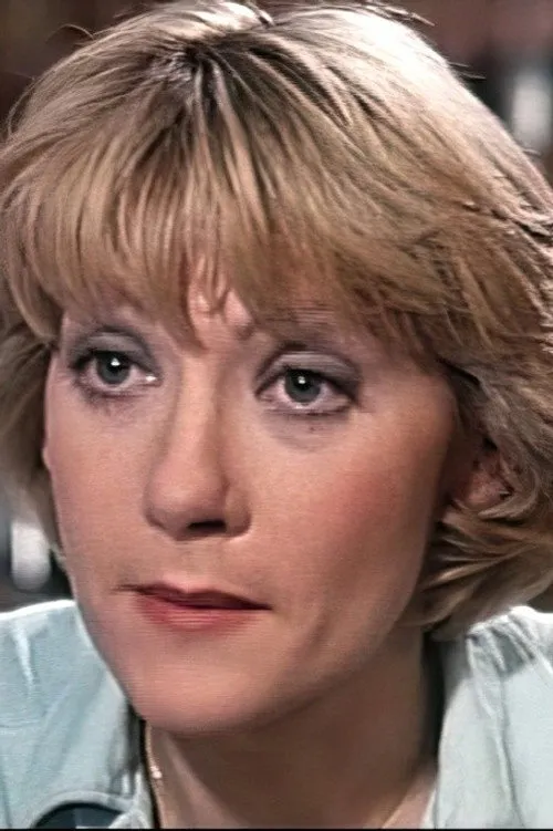 Olivia Orlandi interpretando a Catherine