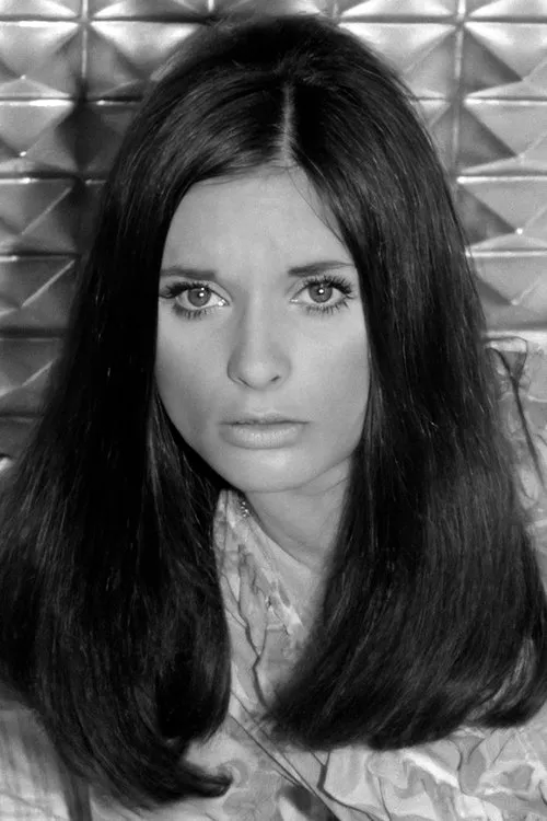 Olivia Robin interpretando a Barbara