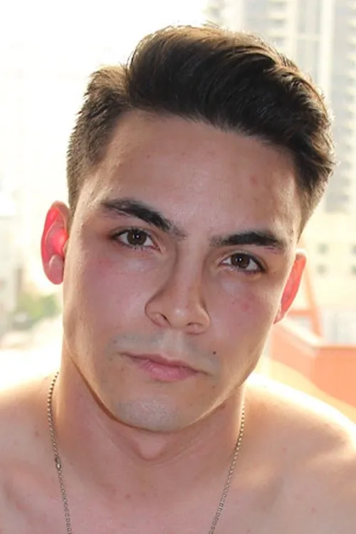 Ollie interpretando a 