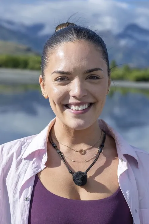 Olympia Valance — personaje: Tahlia Woods