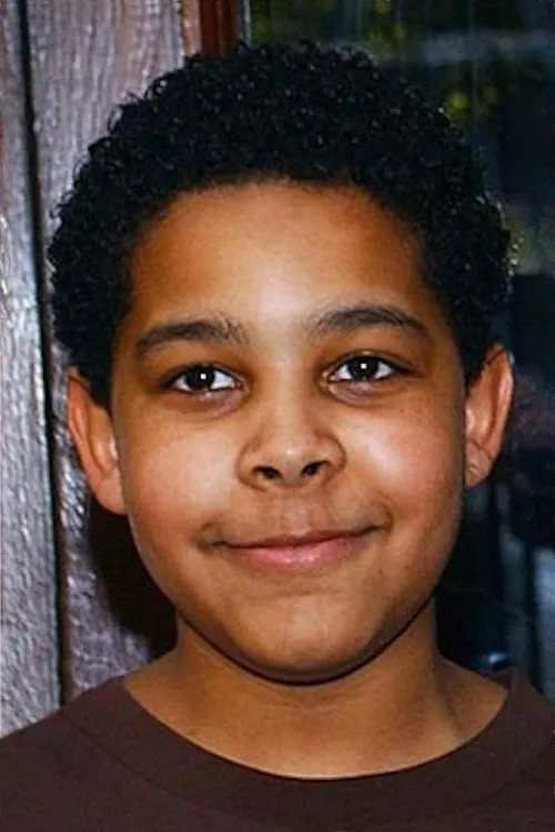 Chris Sayour ha trabajado con Omero Mumba en 1 ocasiones