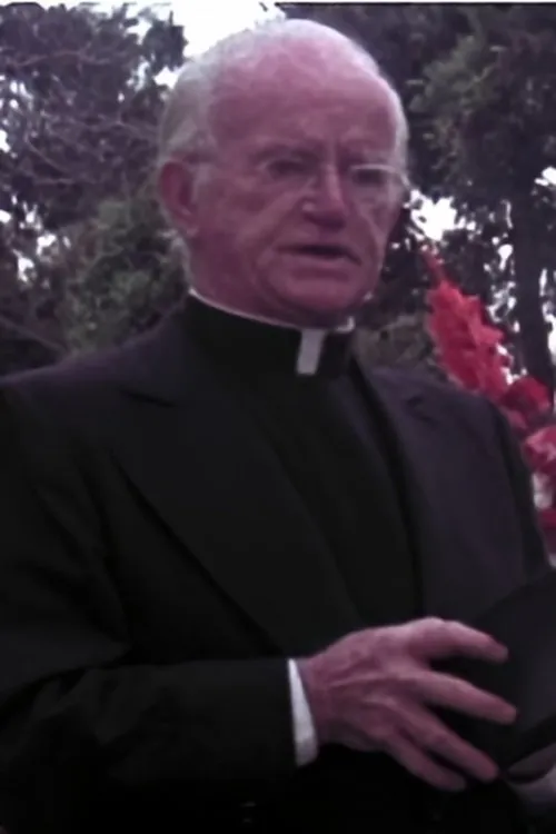 Orin Cannon interpretando a Motel Clerk