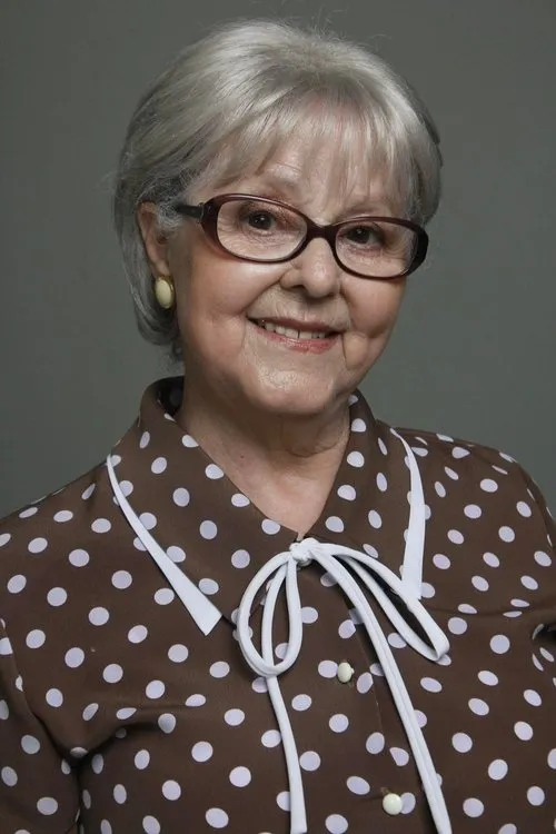 Orly Speck interpretando a Delma