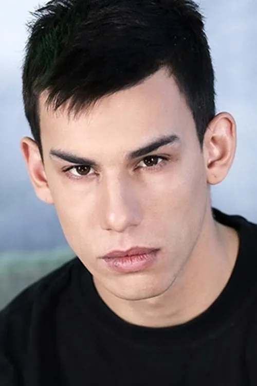 Oscar Hart interpretando a 