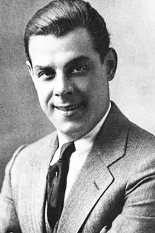 Oscar Shaw interpretando a Charlie Goodrich