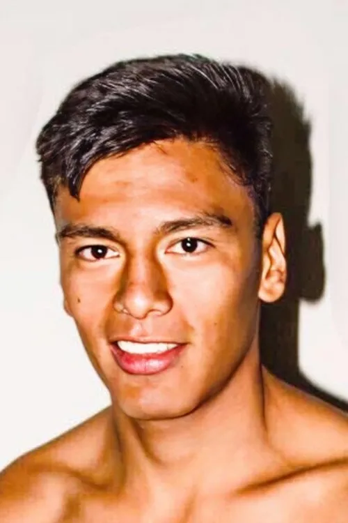 Osvaldo Nunez interpretando a Self