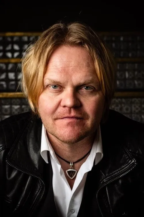 Otto Kanerva interpretando a Simo