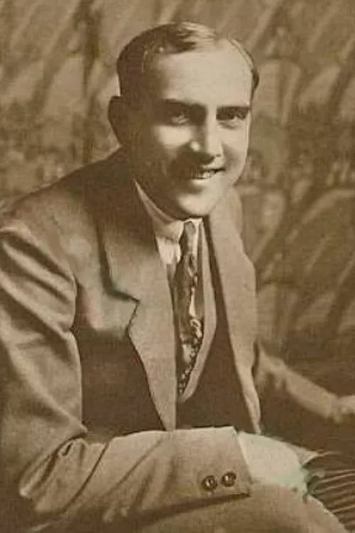 Otto Kronburger interpretando a Loisl Huttenschwanderer