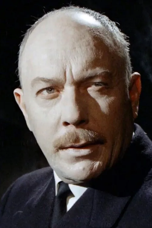 Otto Stern interpretando a Linnfeld