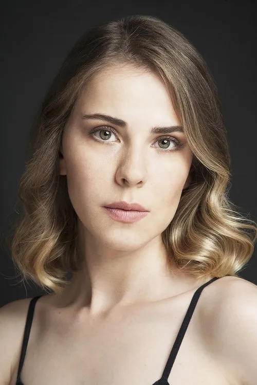 Oya Okar — personaje: Oya Tolunay