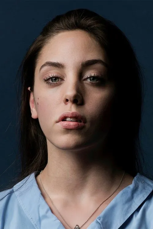 Öykü Karayel en su biografía y filmografía