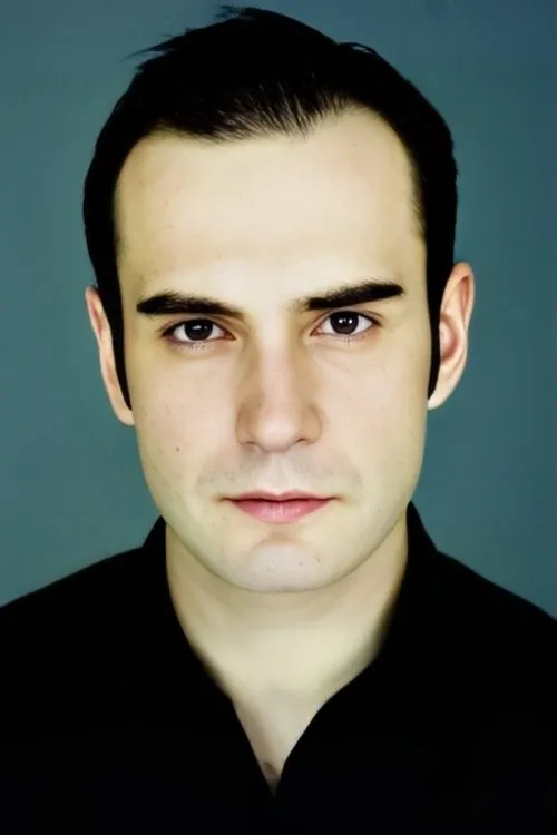 Foto de perfil del actor Özbek Yıldız en el reparto