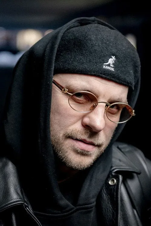 Janis Ivuškans ha trabajado con Ozols en 1 ocasiones