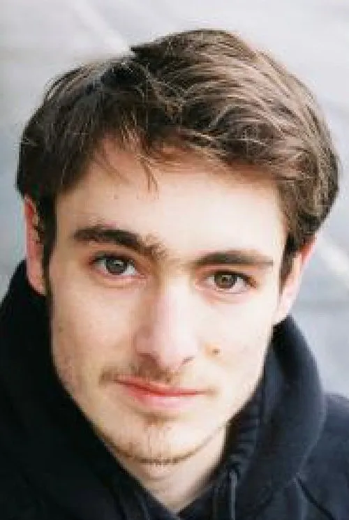 Pablo Ben-Yakov interpretando a Lukas Hoffmann