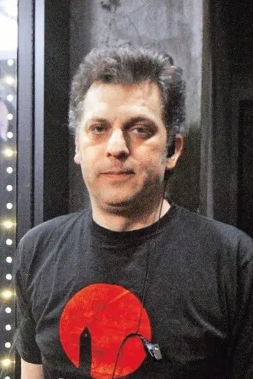 Chicho Ibáñez Serrador ha trabajado con Pablo Sapere en 2 ocasiones