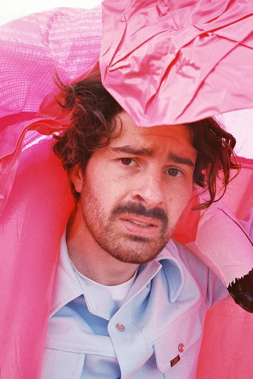 Dan McGee ha trabajado con Paddy Young en 1 ocasiones