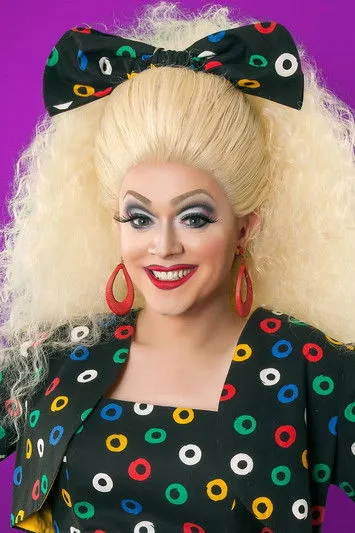 Paige Turner interpretando a 