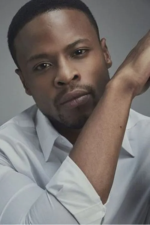 Pallance Dladla interpretando a Thulani