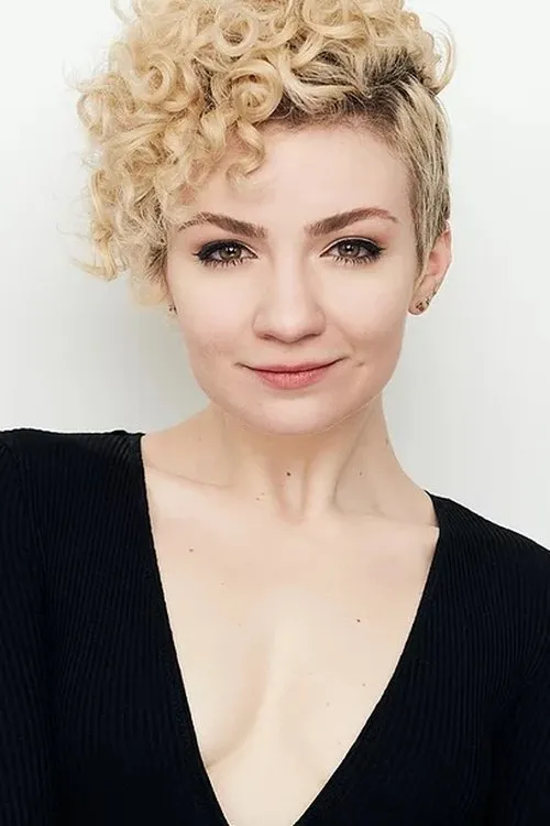 Paloma Garcia-Lee interpretando a Cassie