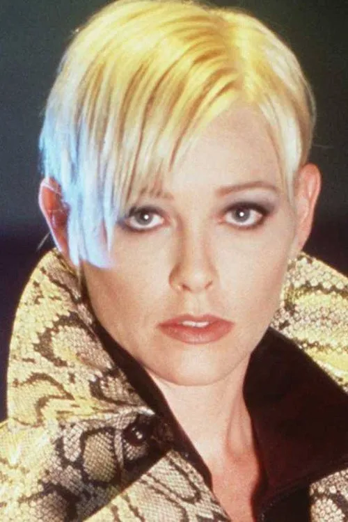 Pamela Gidley interpretando a Beta Carotene